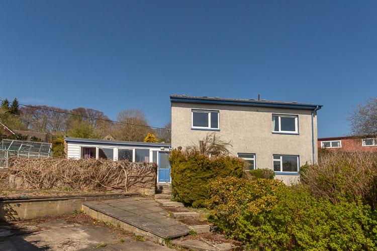 Birchwood, Emma Terrace, Blairgowrie... 4 bed detached villa £230,000