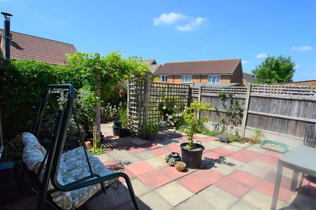 Nightingale Avenue, Whitstable 2 bed semidetached bungalow £330,000