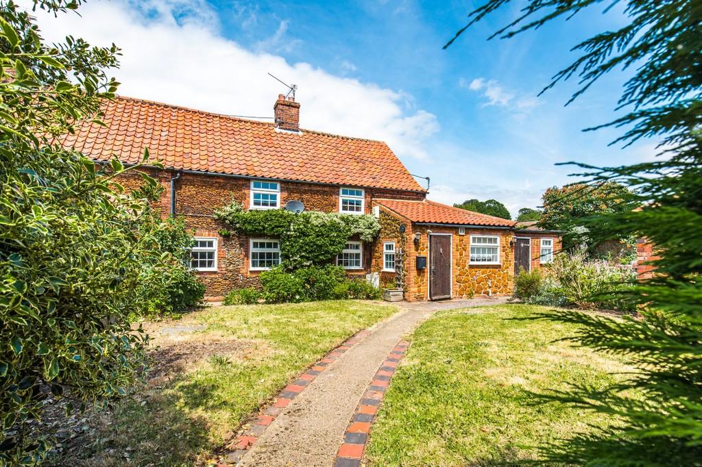 Dersingham 3 bed cottage £340,000