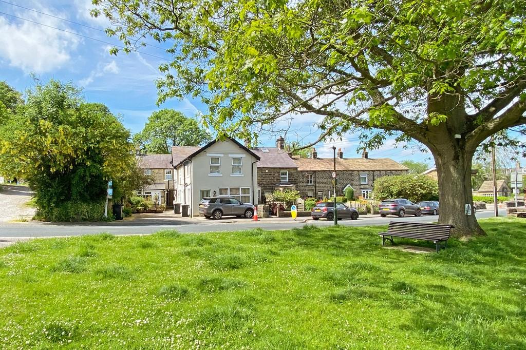 Dacre Banks, Harrogate 2 bed £159,999