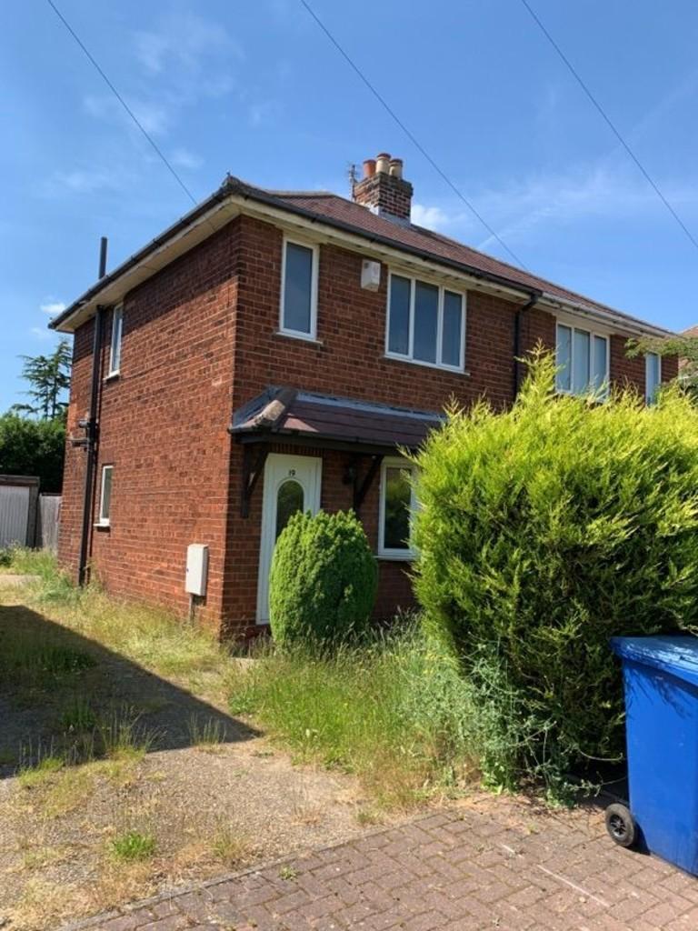 Queensfield, Gainsborough 2 bed semidetached house £495 pcm (£114 pw)