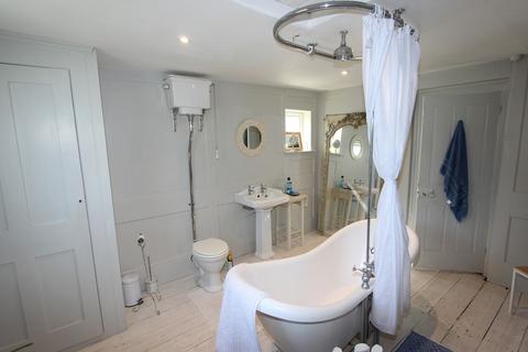 4 Archery Square, Walmer, Deal, CT14 7HP