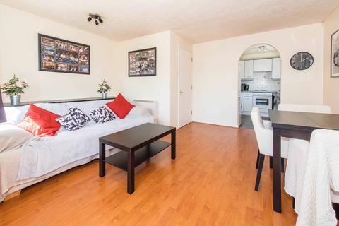 61 Caraway Place, Wallington, SM6 7AG
