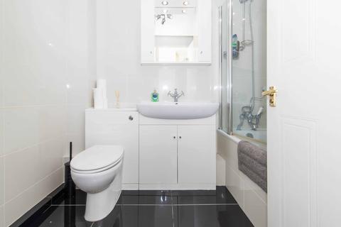 61 Caraway Place, Wallington, SM6 7AG