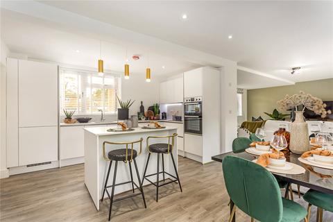 2 Dupre Crescent, Wilton Park, Beaconsfield, HP9 2RW