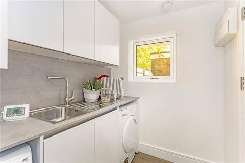 2 Dupre Crescent, Wilton Park, Beaconsfield, HP9 2RW
