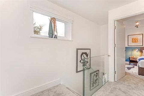 2 Dupre Crescent, Wilton Park, Beaconsfield, HP9 2RW
