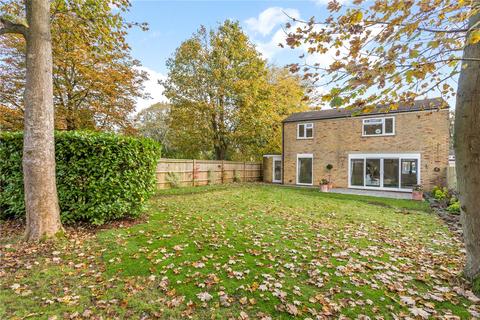 2 Dupre Crescent, Wilton Park, Beaconsfield, HP9 2RW