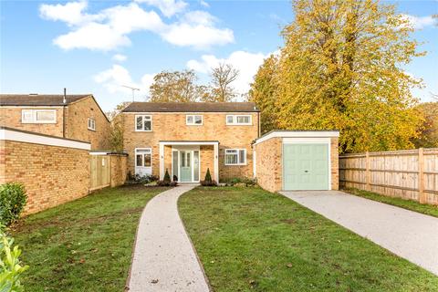 2 Dupre Crescent, Wilton Park, Beaconsfield, HP9 2RW