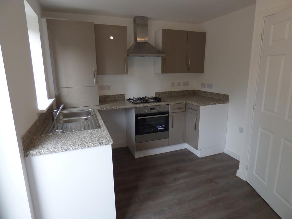 Links Drive, Humberston, Grimsby.... 3 bed end of terrace house £795