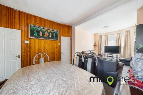 42 Graham Road, London, N15 3NL