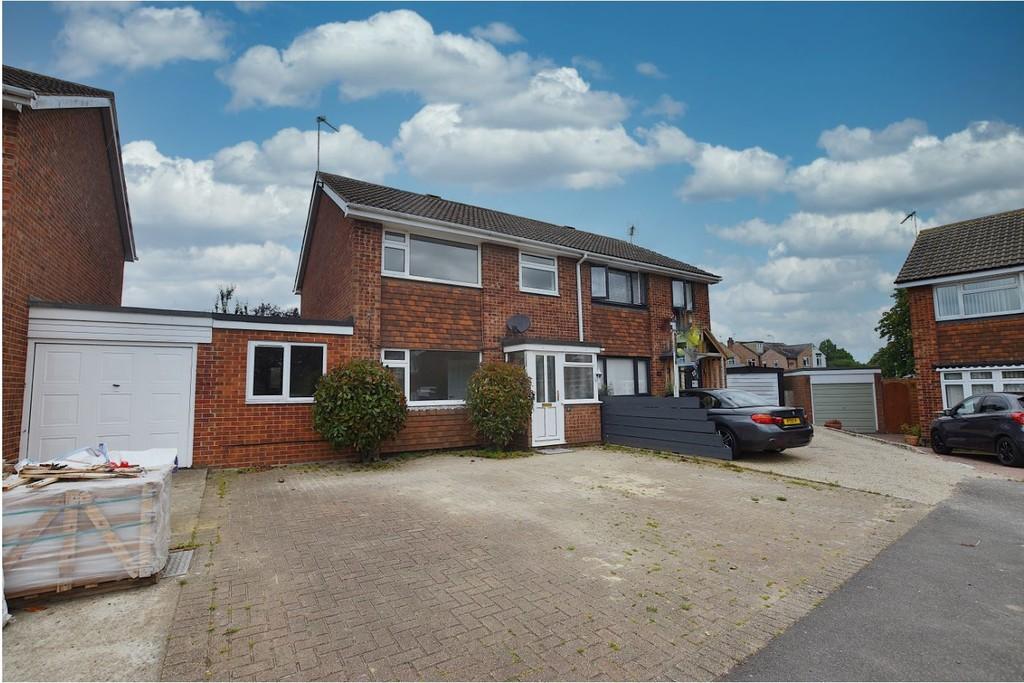 Chalfont Road, Colchester 4 bed semidetached house £375,000