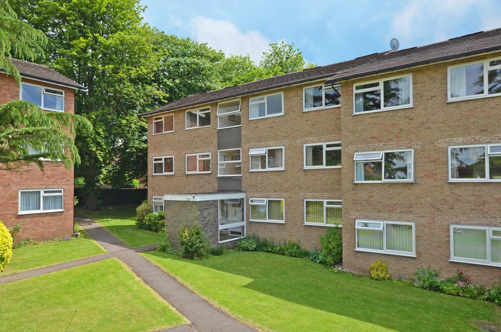 Aldersyde Court, Tadcaster Road, York 2 bed apartment £165,000
