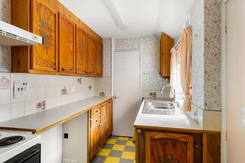 83 Harpsden Road, Henley-on-thames, RG9 1ED