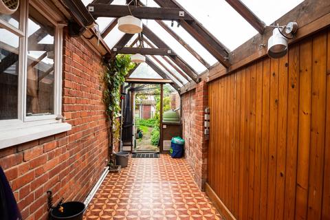 83 Harpsden Road, Henley-on-thames, RG9 1ED