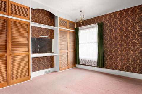 83 Harpsden Road, Henley-on-thames, RG9 1ED