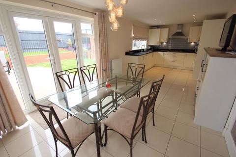 2 Farndon Close, Redditch, B97 6RT