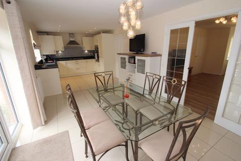2 Farndon Close, Redditch, B97 6RT