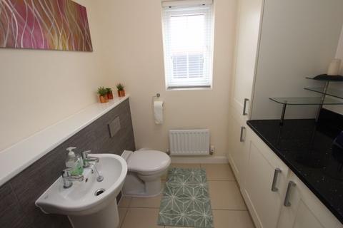2 Farndon Close, Redditch, B97 6RT
