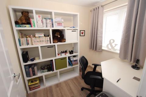 2 Farndon Close, Redditch, B97 6RT