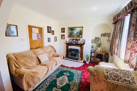 17 Alexander Road, Rhyddings, Neath, SA10 8DY