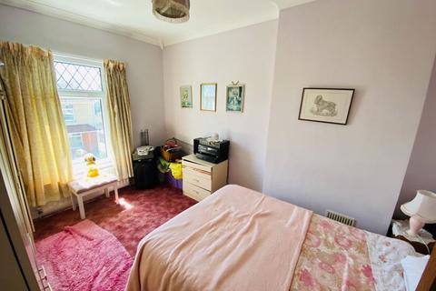 17 Alexander Road, Rhyddings, Neath, SA10 8DY