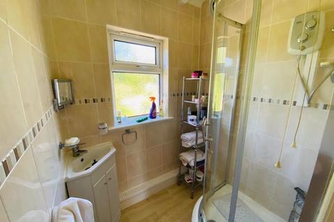 17 Alexander Road, Rhyddings, Neath, SA10 8DY