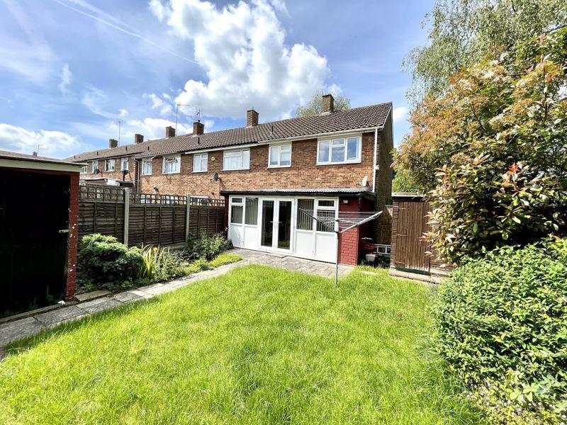 Halling Hill, Harlow 2 bed terraced house £274,995