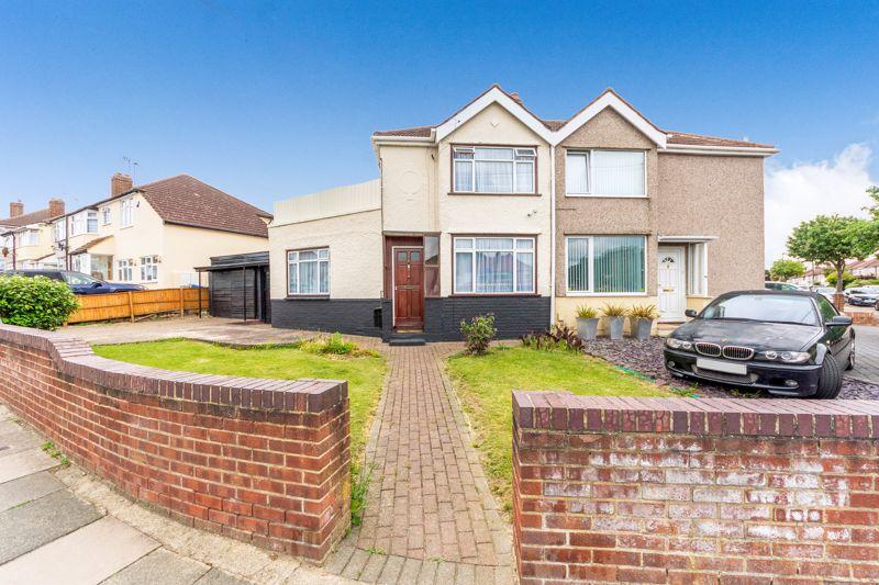 Wendover Way, Welling, DA16 2BN 2 bed semidetached house £400,000