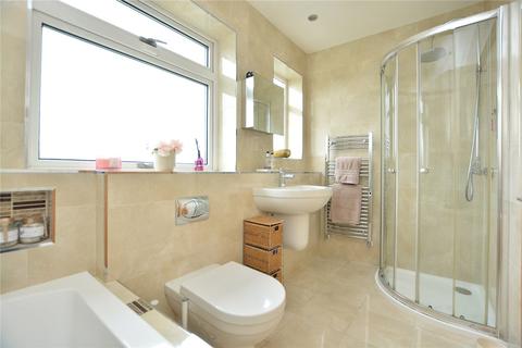 16 Strickland Crescent, Leeds, LS17 8JZ