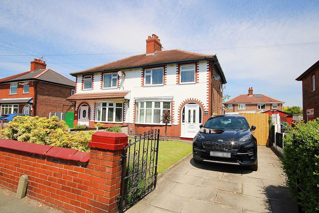 Liverpool Road, Great Sankey... 3 bed semidetached house £200,000