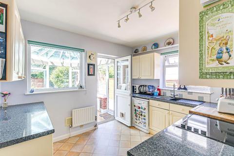 55 Kingswood Lane, Warlingham, CR6 9AB