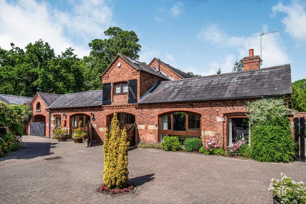 Grange Road, Ellesmere 4 bed barn conversion £500,000