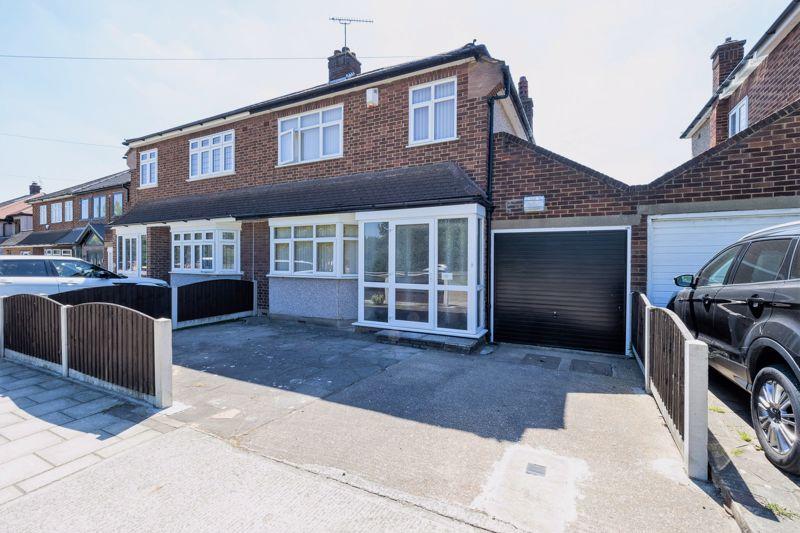 Millbrook Gardens, Gidea Park, Romford 3 bed semidetached house £450,000