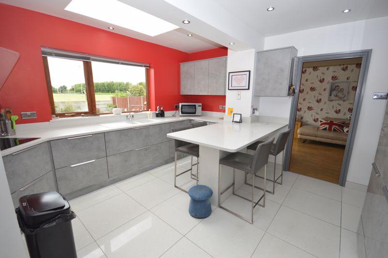 Lynton Crescent, Widnes 3 bed semidetached house £270,000