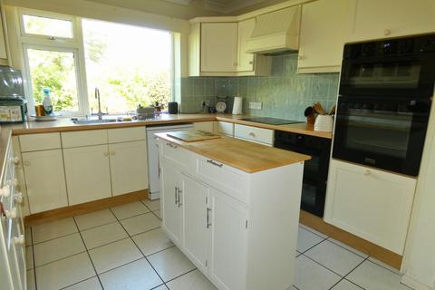 5 bedroom detached house for sale, Broomhills Road, West Mersea
