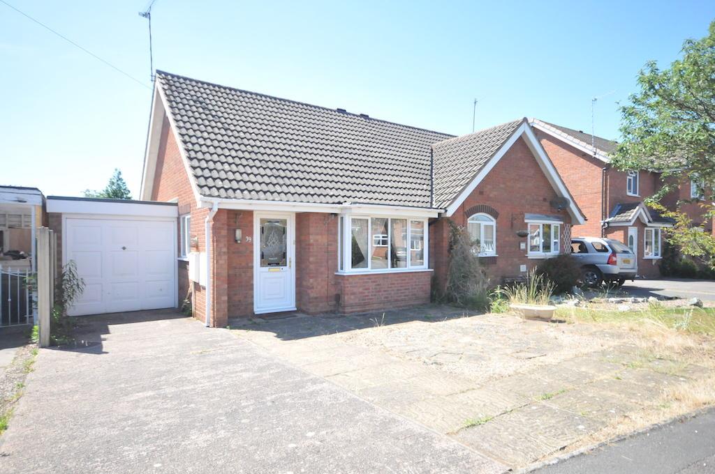 WOLLASTON Meadow Park Road 1 bed semidetached bungalow £170,000