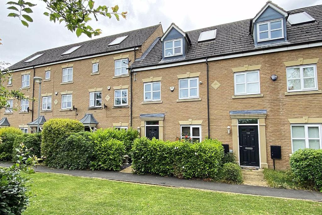 Lawnhurst Avenue, Brooklands, Manchester 3 bed townhouse £299,950