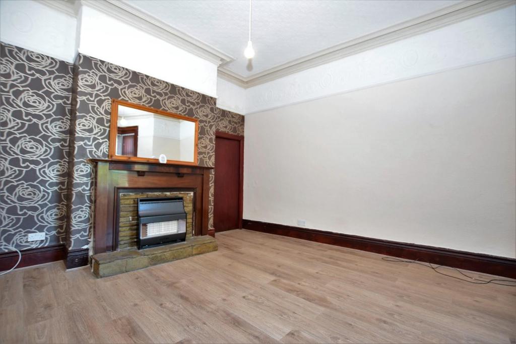 St. Matthew Street, Burnley 4 bed terraced house £675 pcm (£156 pw)