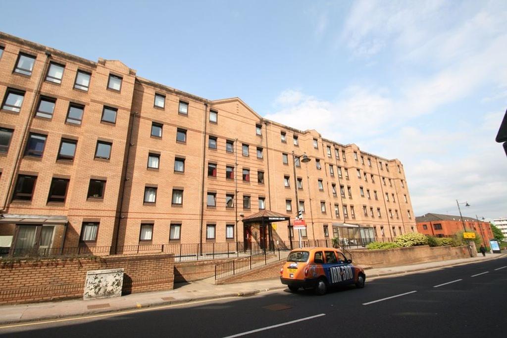 WEST GRAHAM STREET, GLASGOW, G4 9LH 2 bed flat £795 pcm (£183 pw)