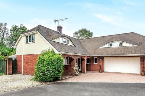 The Ragleighs Lamorrick, Lanivet, Bodmin, PL30 5HB