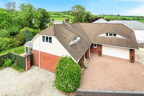 The Ragleighs Lamorrick, Lanivet, Bodmin, PL30 5HB