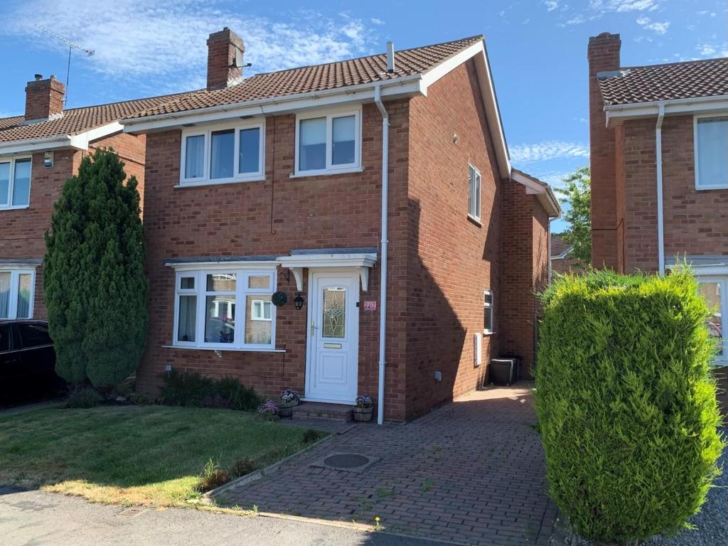 Willow Rise, Thorpe Willoughby, Selby 3 bed detached house £220,000