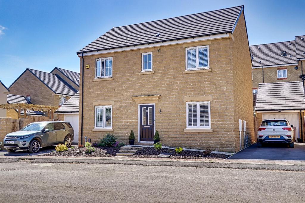 Priestley Crescent, Apperley Bridge 4 bed detached house £370,000