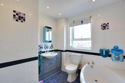 18 Bond Close, Sunderland, SR5 1ES