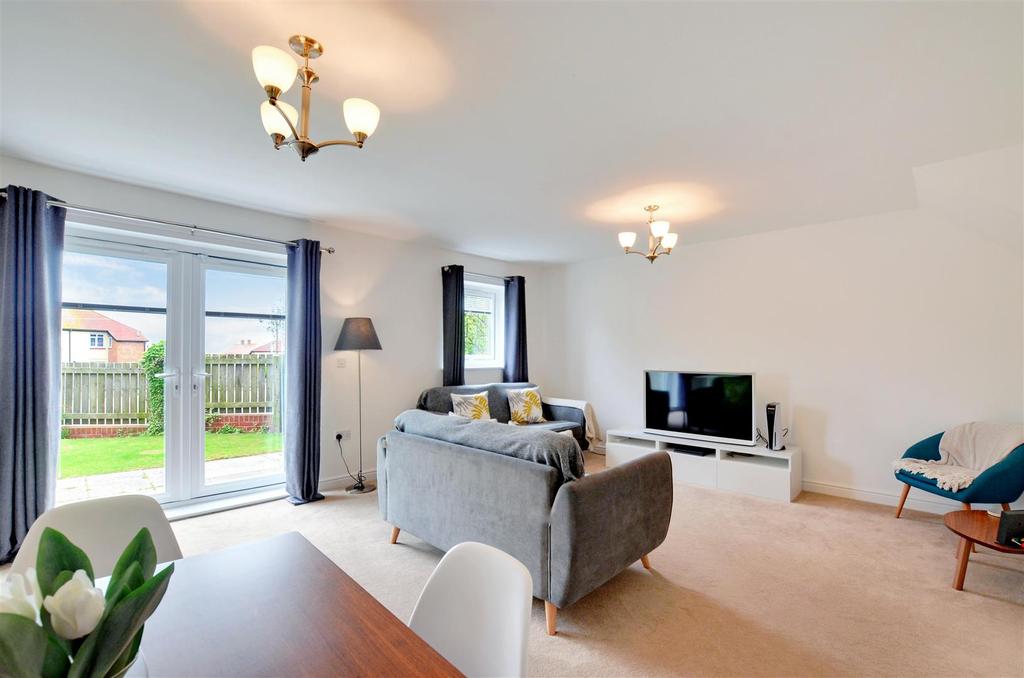 Open Plan Living Room &amp; Dining Area