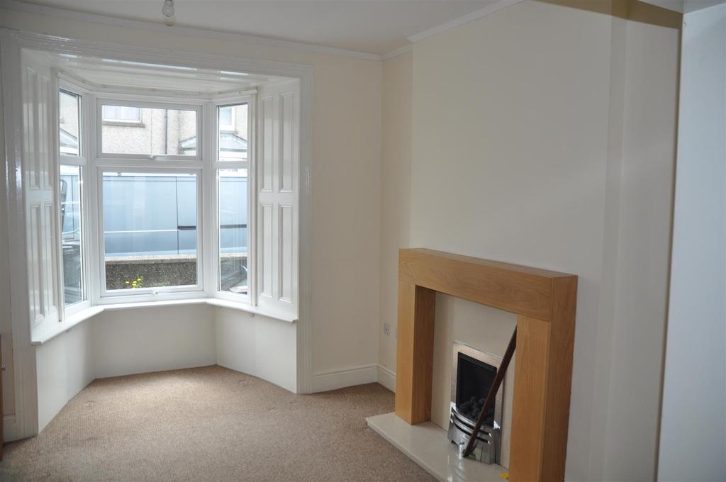 Porthdafarch Road, Holyhead 3 bed house £160,000