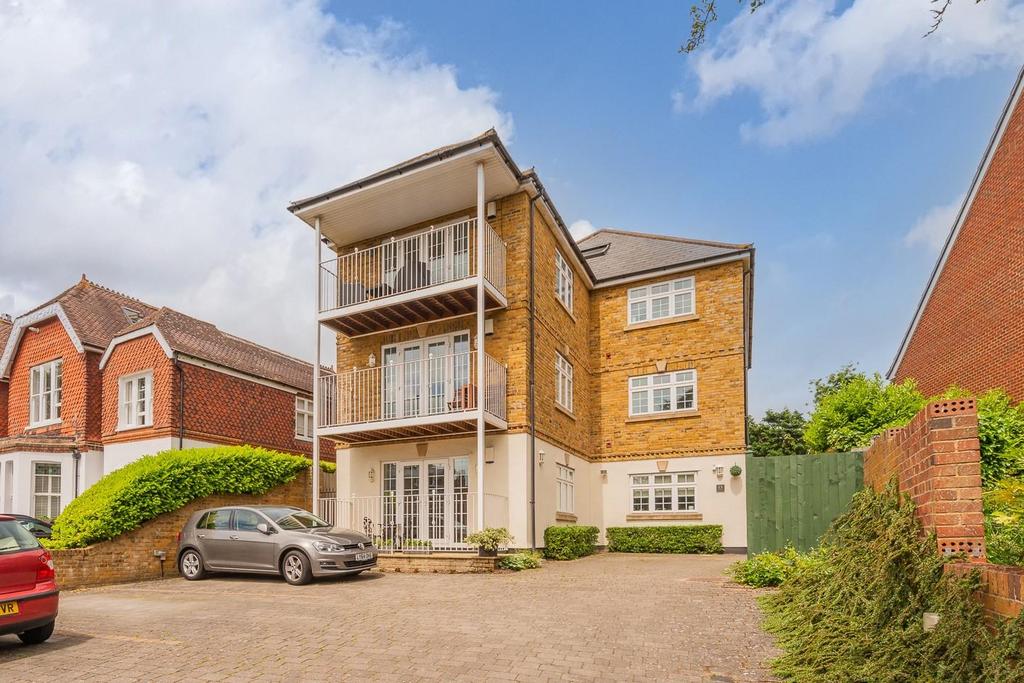 Park Hill Road, Shortlands, Bromley, BR2 3 bed apartment £775,000