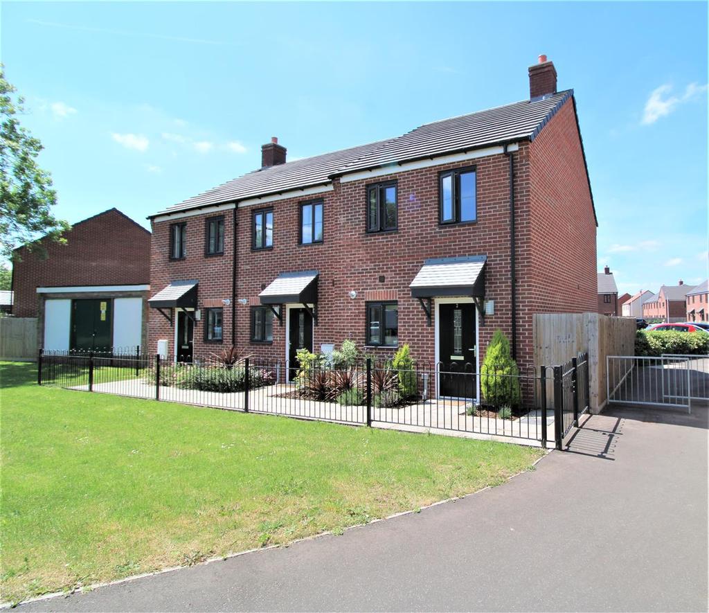 Sydenham Drive, Leamington Spa 2 bed end of terrace house for sale £