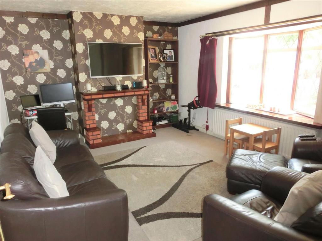 Horrell Road, Sheldon, Birmingham 3 bed semidetached house £170,000